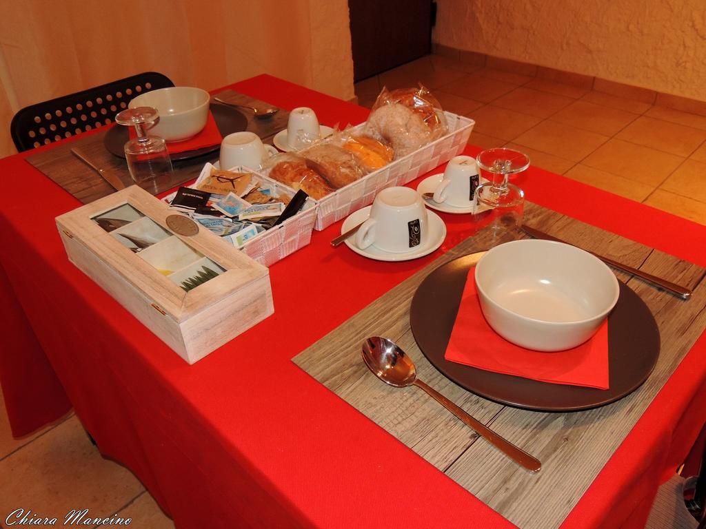 La Casa Del Colonnello Hotel Vercelli Ngoại thất bức ảnh
